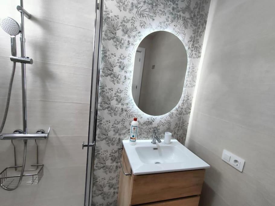 Centrico Conjunto Habitacional อาลิกันเต ภายนอก รูปภาพ